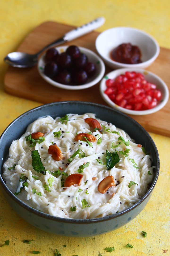 curd semiya with fruits and pickle