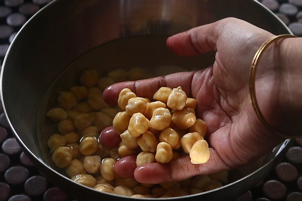 soak chickpeas for 8 hours