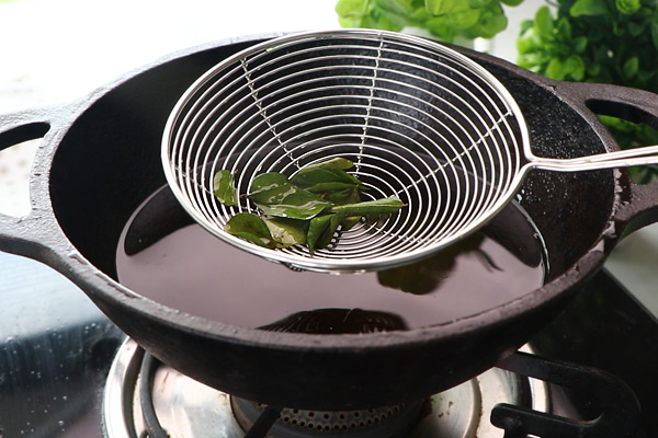 fry curry leaves