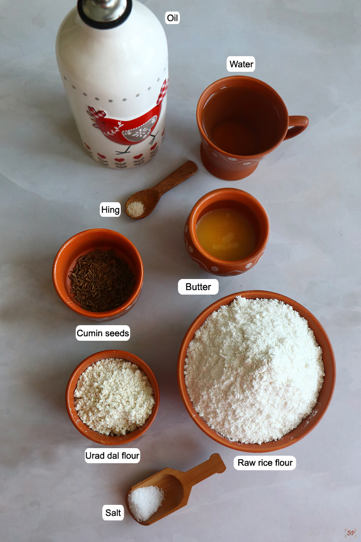 ingredients needed to make thenkuzhal murukku