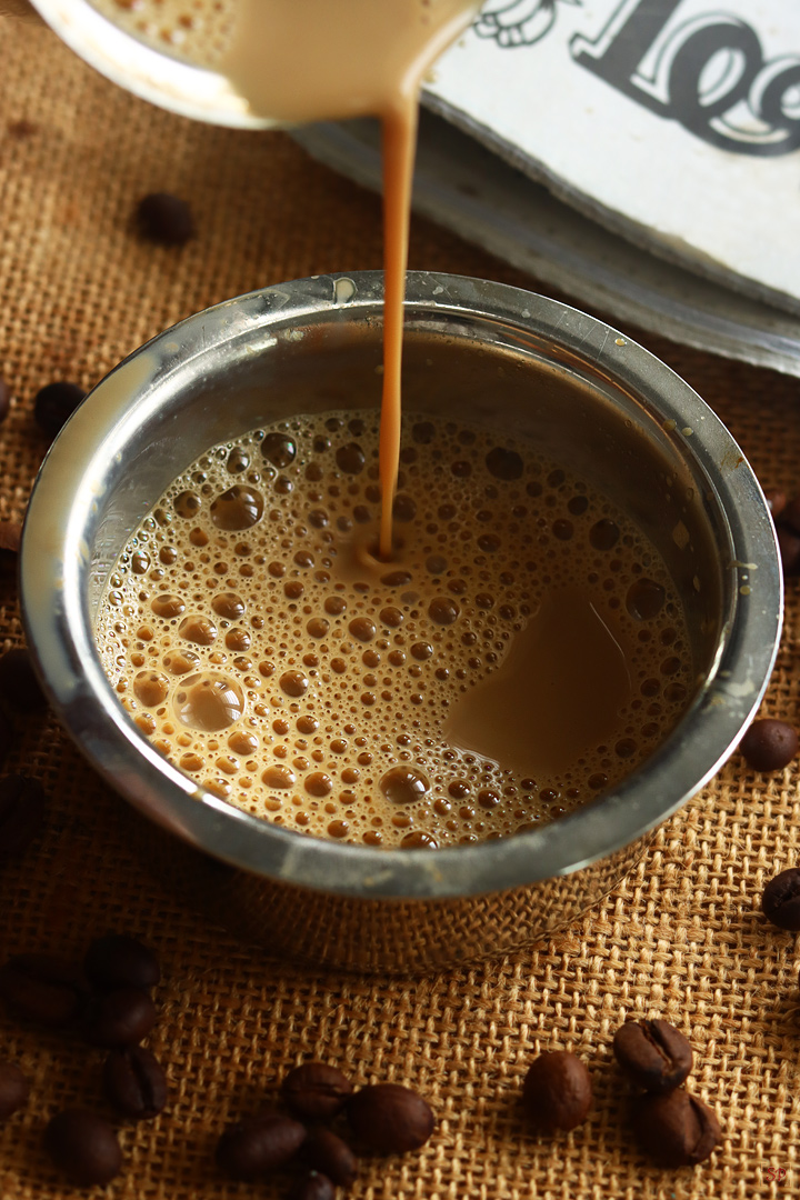 filter coffee poured into the dabarah