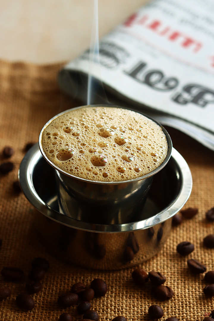 filter coffee served in a dabarah tumbler set