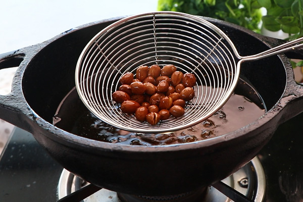 fry peanuts