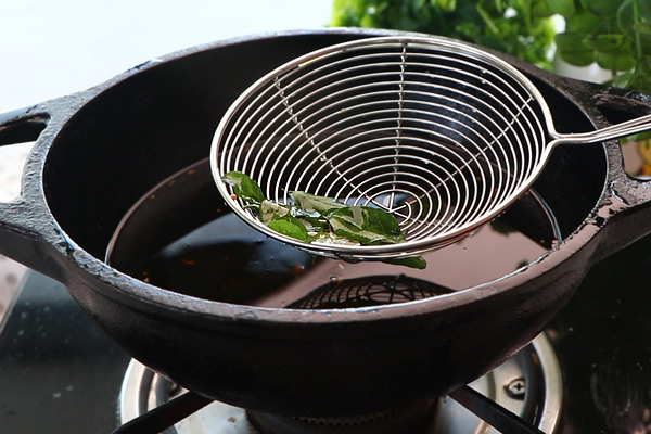 fry curry leaves