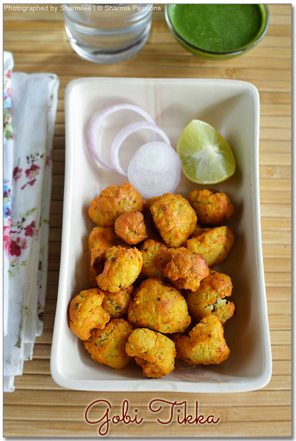 gobi tikka served with green chutney