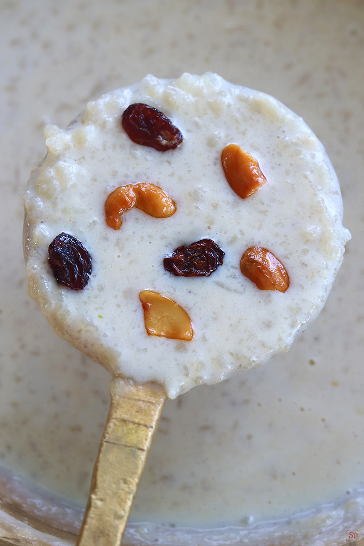 aval payasam in a ladle