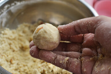 Aval Laddu Recipe | Poha Ladoo Recipe - Sharmis Passions