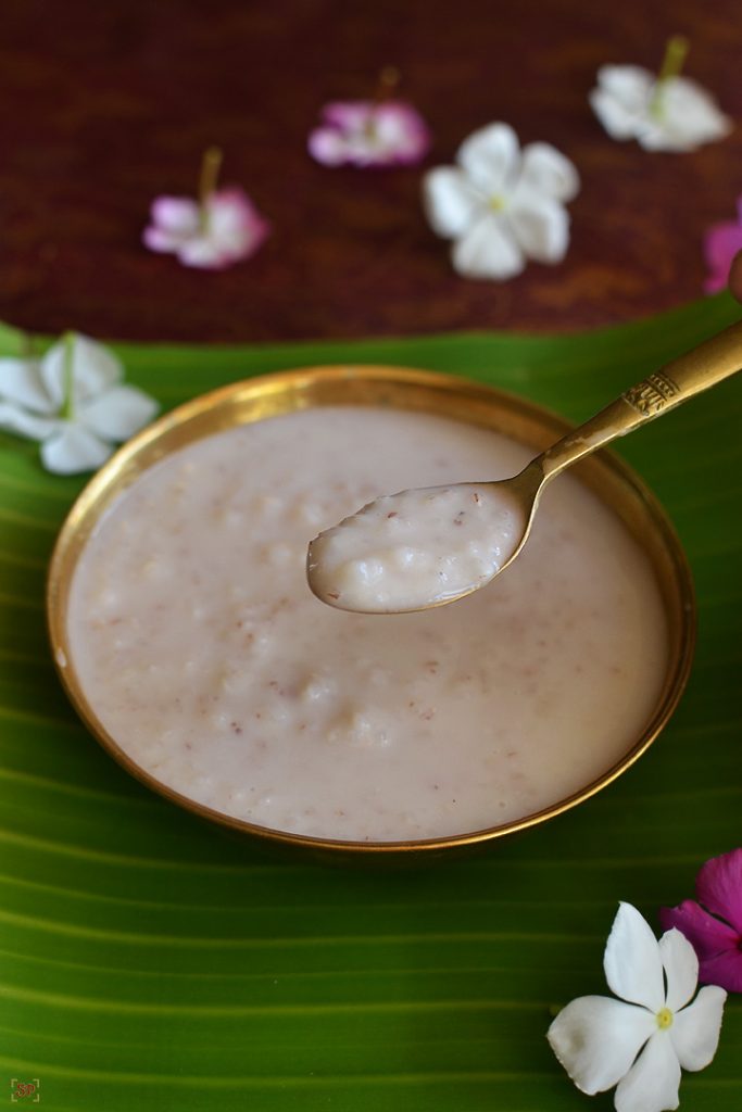 kerala payasam served in a small bowl