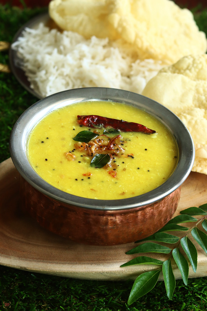parippu curry with rice and papadam