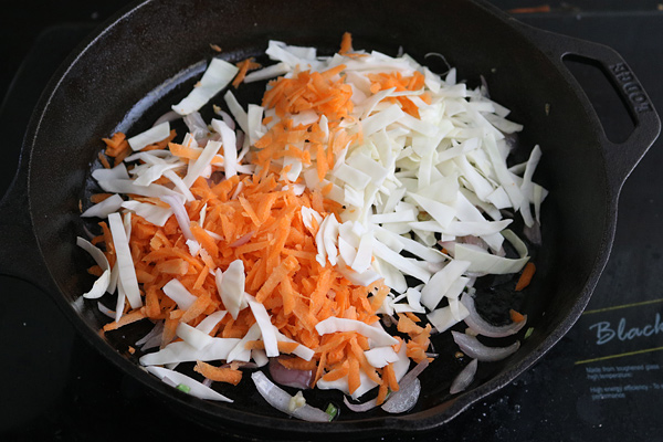 add carrot, cabbage