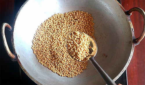 roast urad dal until golden