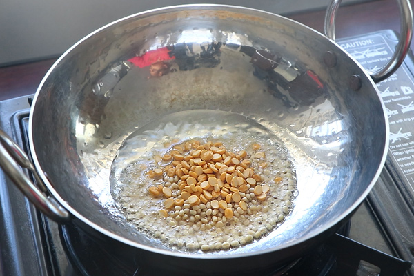 add lentils to heated oil