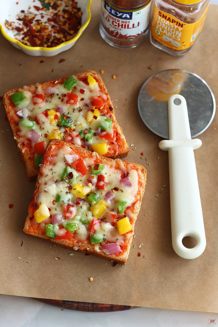 bread pizza just out from oven