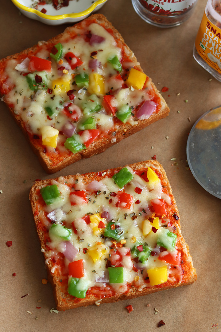 bread pizza just from oven