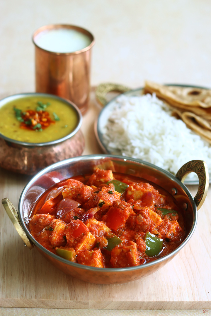 kadai paneer served with rice, roti