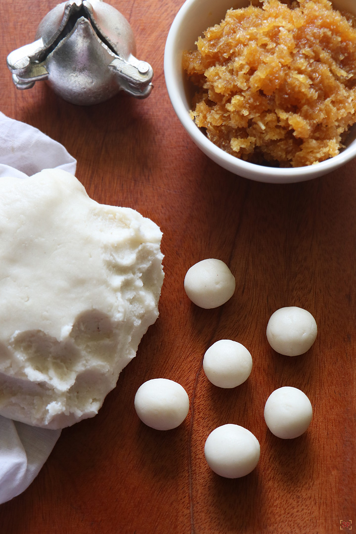 soft kozhukattai dough