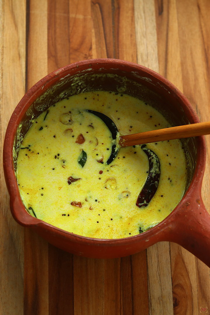 moru curry just cooked in a claypot