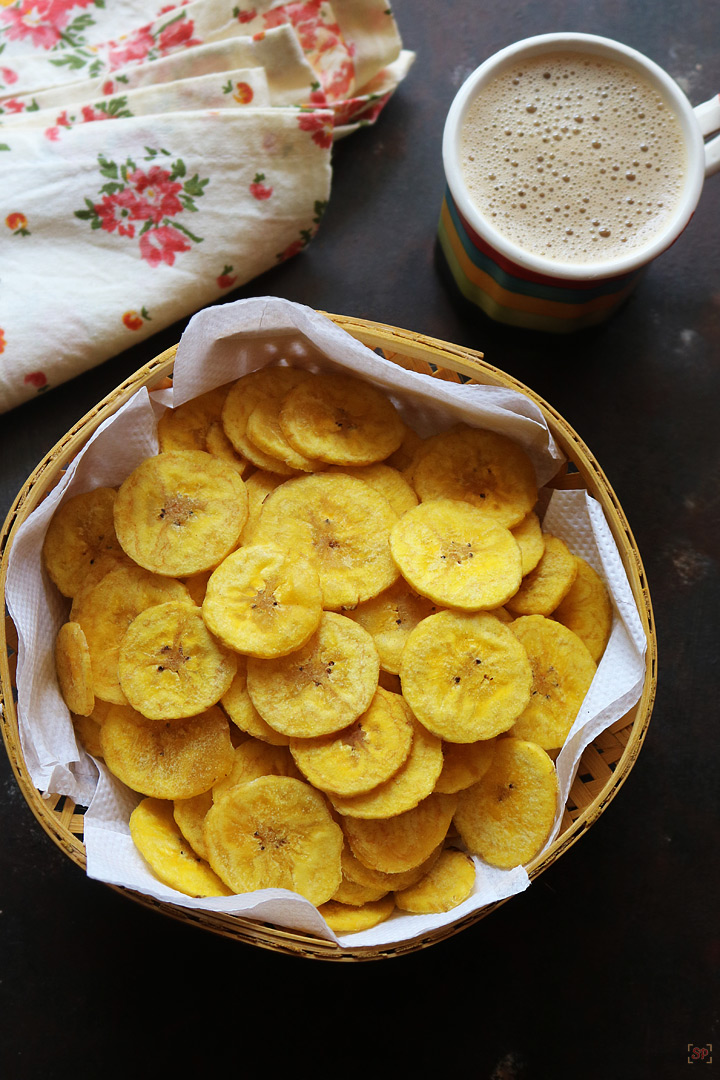 nendran chips served with tea