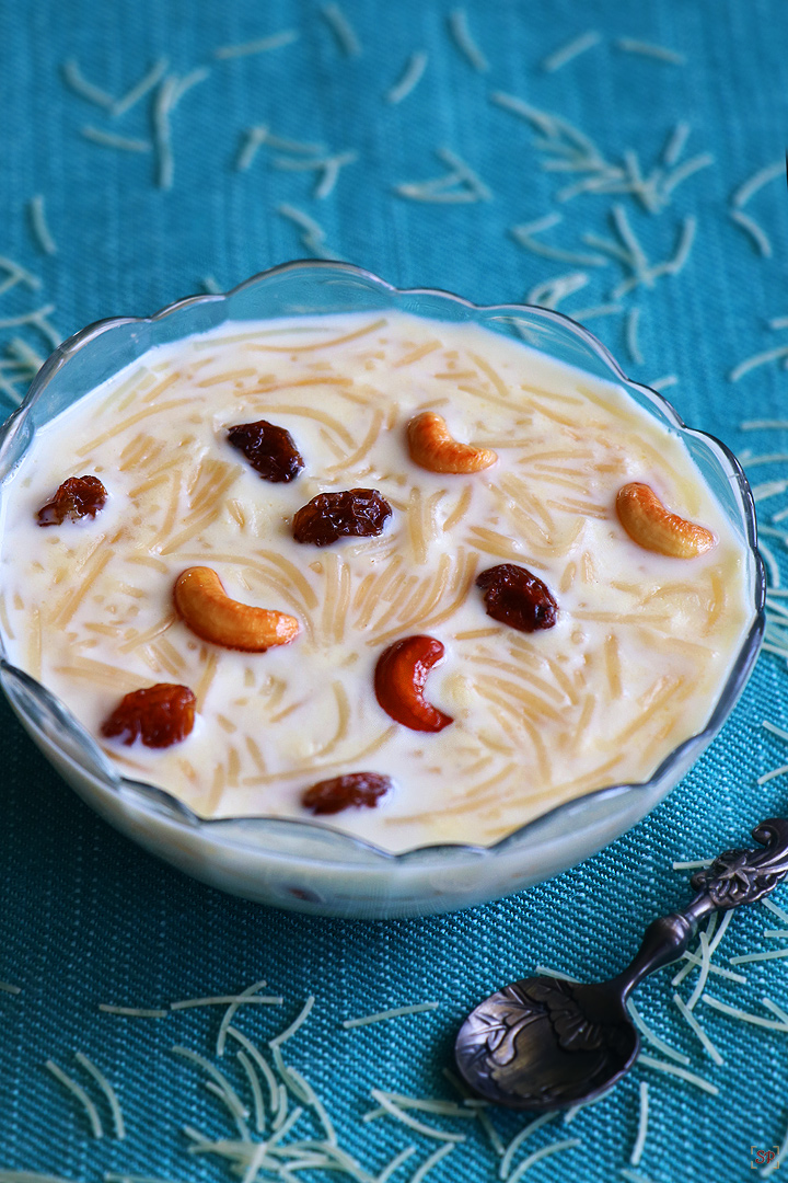 semiya payasam served in a glass bowl