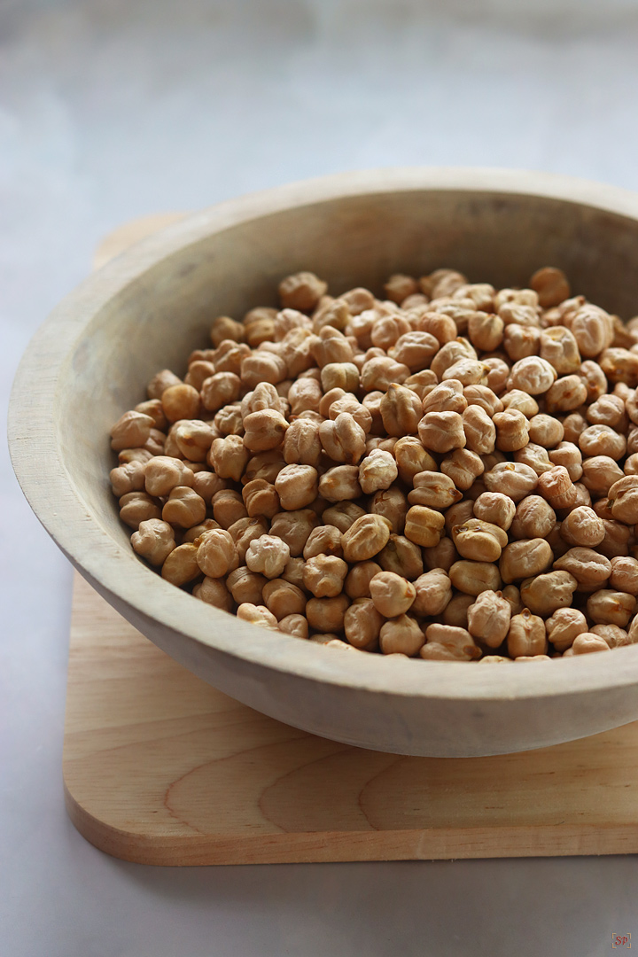 raw chickpeas