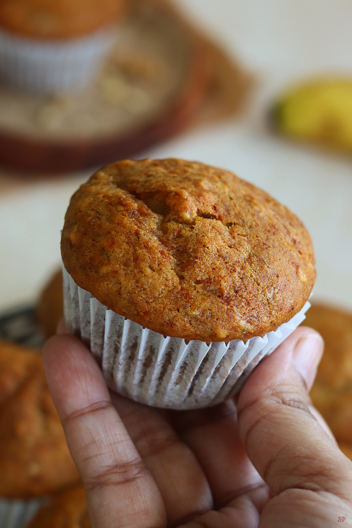 eggless banana muffins served