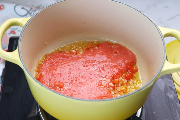 add tomato puree