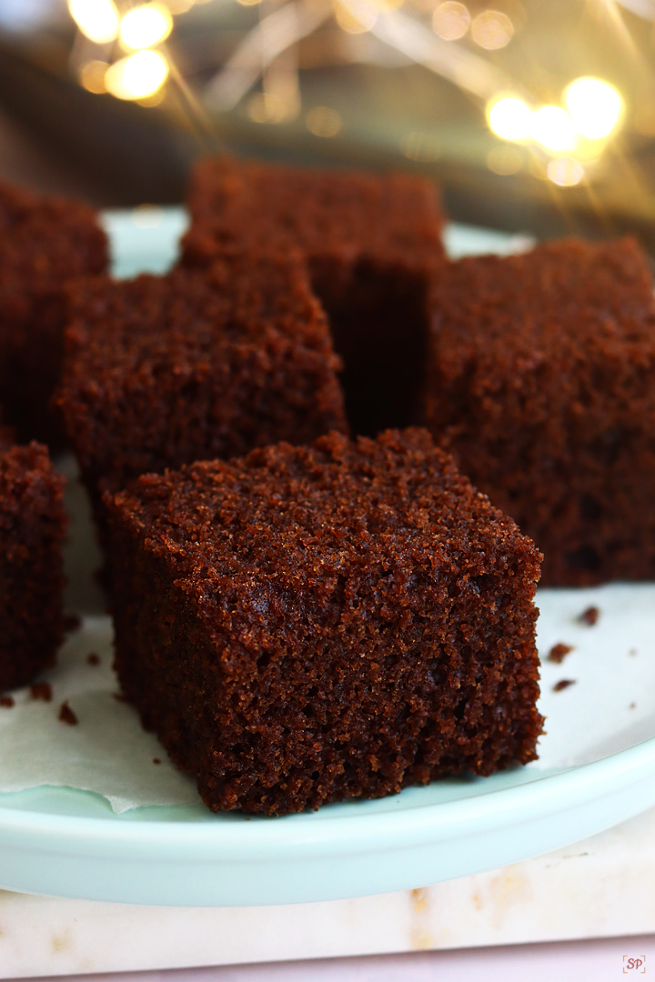 ragi cake served in a plate