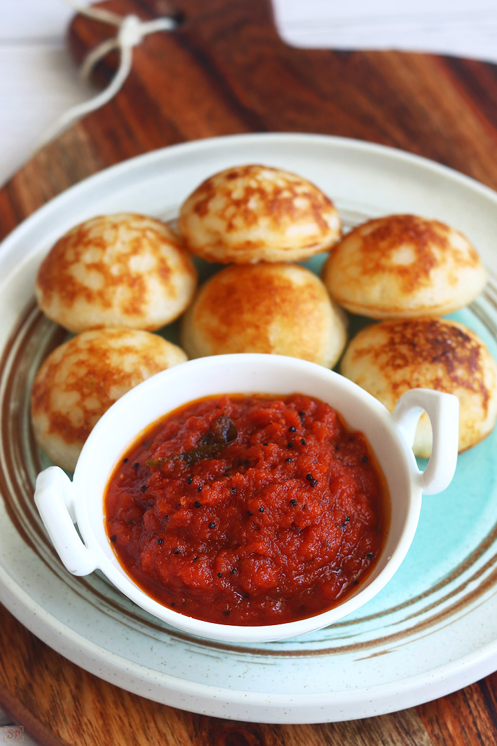 onion tomato chutney with paniyaram