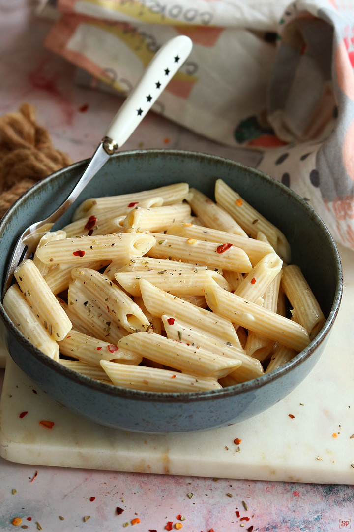 cheese pasta in a bowl