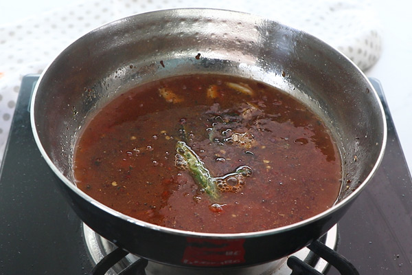 add tomato tamarind water