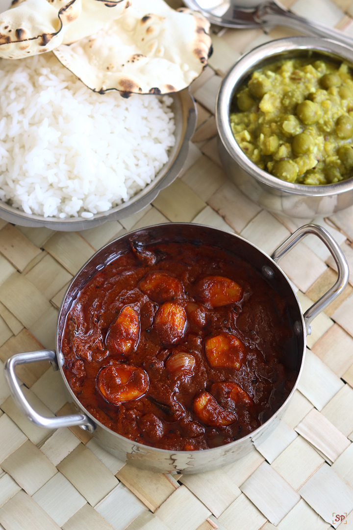 garlic kuzhambu served with rice