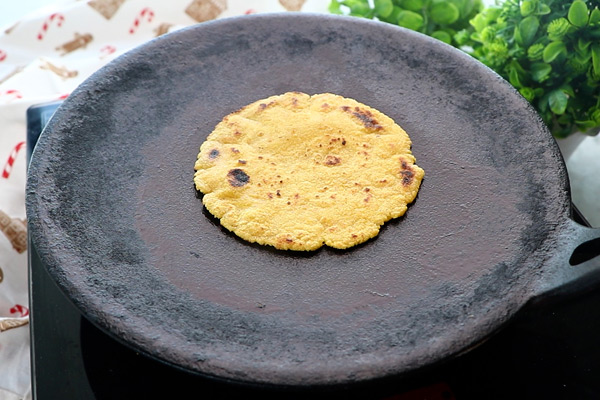 makki roti is cooked